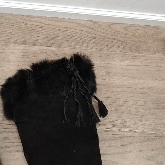 Suede and fur boots with tassel - Picture 8 of 11